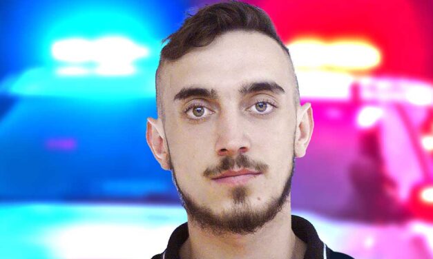 Egy éjszaka alatt 3 autót lopott el, fegyverrel támadt egyik ismerősére: körözi a rendőrség a 23 éves Tóth Ádámot