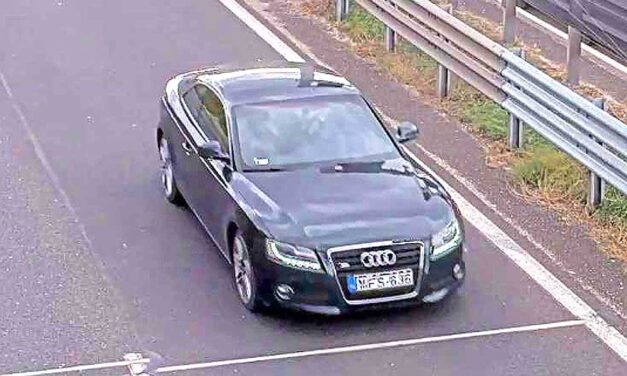 Bedrogozva, a lopott autóban aludt az a férfi, aki egy éjszaka alatt 3 kocsit is elkötött: egy tanyán találtak rá a rendőrök