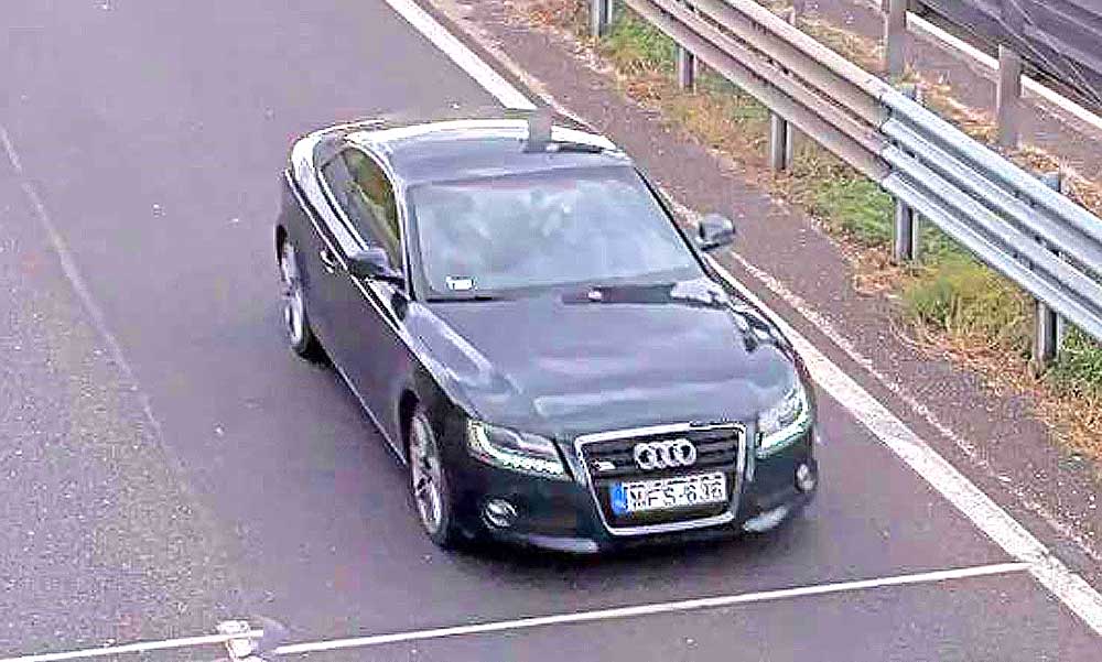 Bedrogozva, a lopott autóban aludt az a férfi, aki egy éjszaka alatt 3 kocsit is elkötött: egy tanyán találtak rá a rendőrök