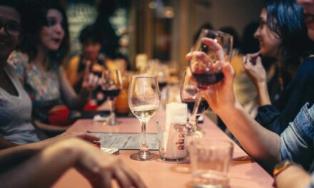 Ünnepi teltház, maximális tempó – amikor a konyhának hibázni sincs ideje