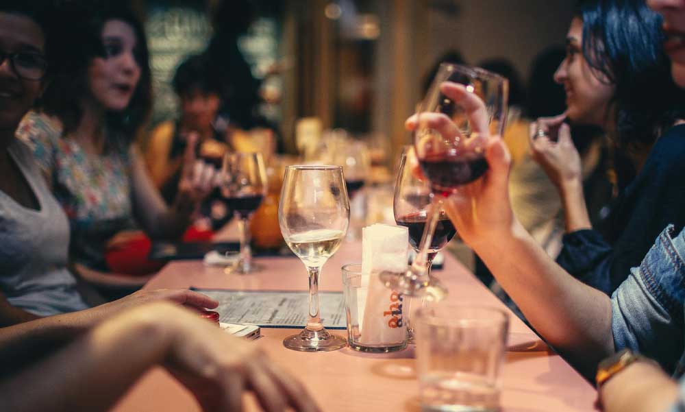 Ünnepi teltház, maximális tempó – amikor a konyhának hibázni sincs ideje