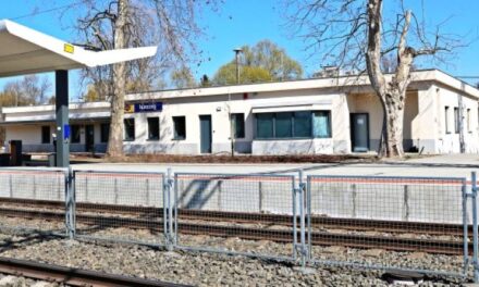 „A srác utána is sietett, de már túl késő volt” – szerelmi bánata miatt vonat alá vetette magát egy 15 éves lány  Isaszegen