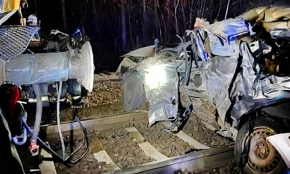 „Nem tudtam elbúcsúzni tőled, csak néztem, ahogy elvisz a fény” – összeomlottak a szentmártonkátai vonatbaleset áldozatainak rokonai, 5 fiatal halt meg