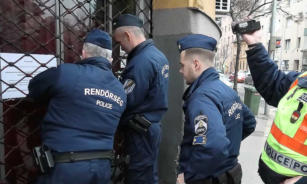 Drogot árultak a budapesti kisboltban, két hónapra bezáratta a rendőrség az üzletet – videó a cikkben