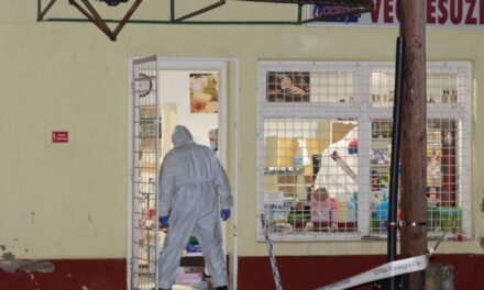 Fonói ámokfutó: egy idős asszonyt a buszmegállóban, a helyi vegyesbolt eladóját pedig az üzletben verte agyon a drogos férfi