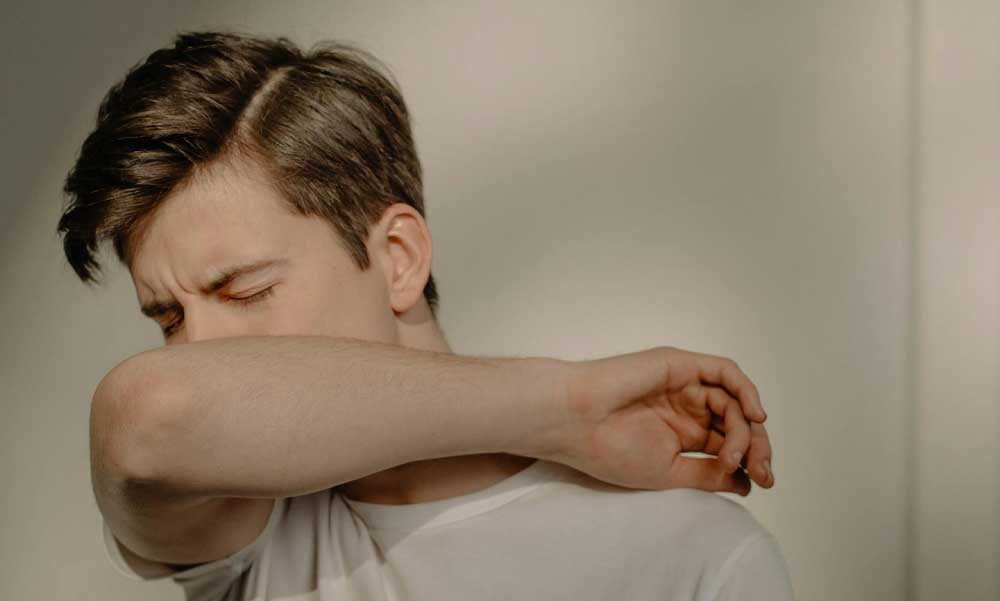 Természetes megoldások köhögés ellen: mit tehetsz otthon?