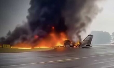 Repülőgép balesetben meghalt az ismert autóversenyző, két gyermeke és a felesége is az áldozatok között van