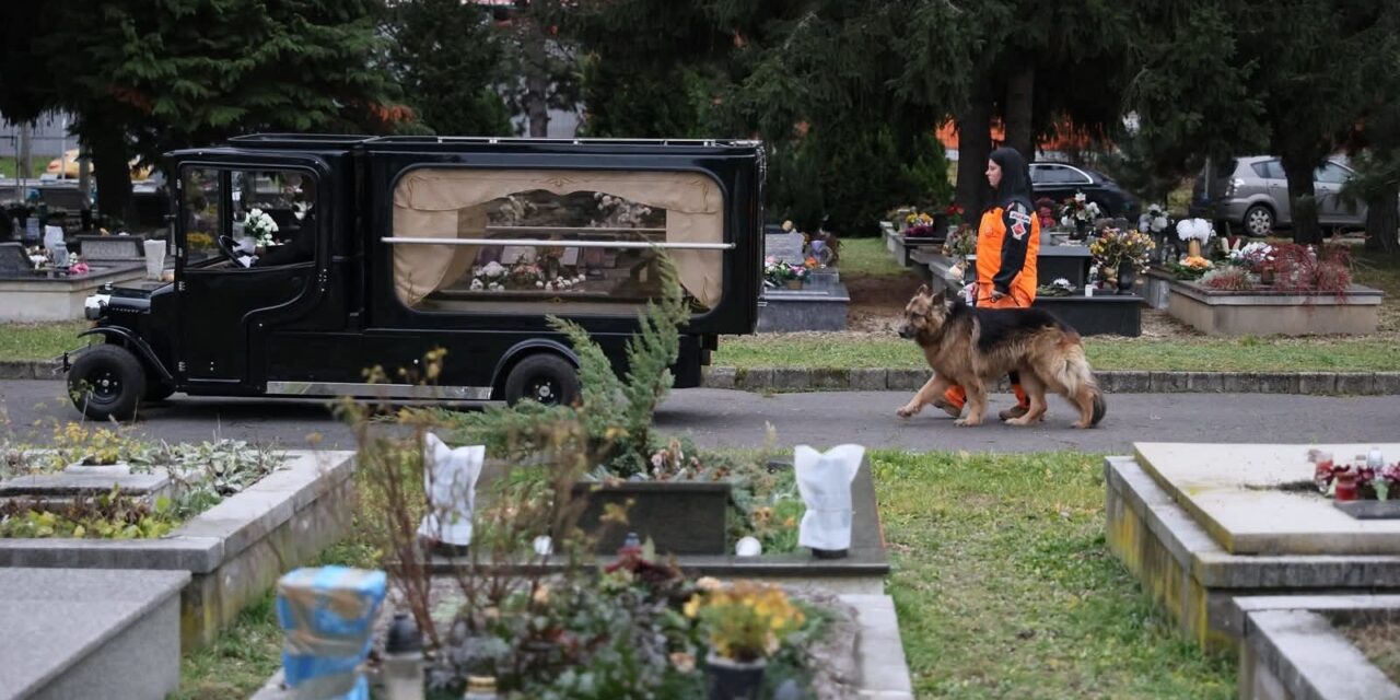 „Félő, hogy Laci után megy” – Lehoczki László halálát kutyája is megérezte: Hope azóta sirdogál, a temetésen is elbúcsúzott gazdájától