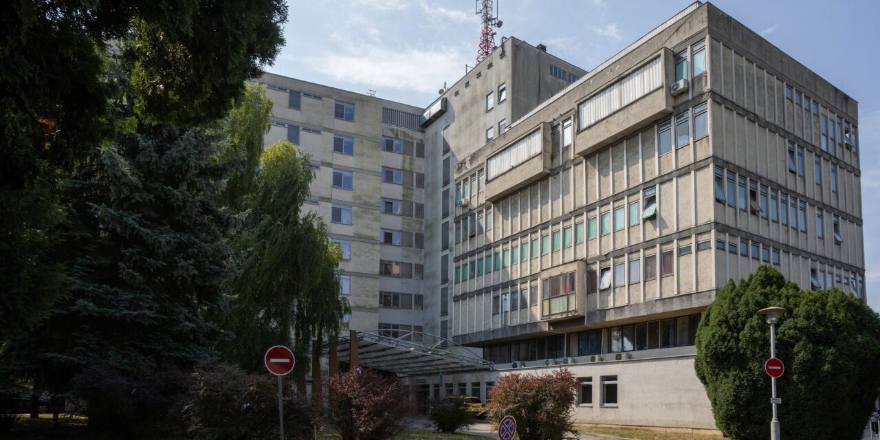 Késsel fenyegette az ügyeletes orvost a dombóvári férfi, mert a doktor nem akarta felírni neki az erős fájdalomcsillapítót