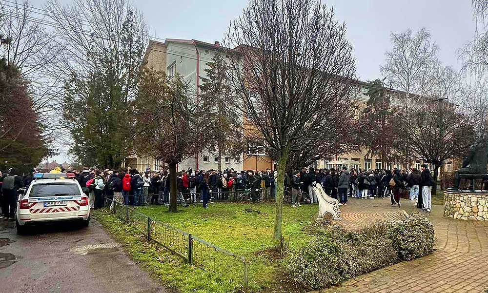 Bombariadó van a debreceni és hajdúsági iskolákban: több ezer diákot küldtek haza