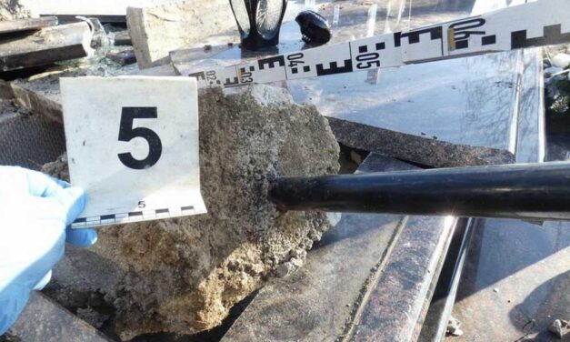 Sírrongásálás Nógrádban: feltörték egy jómódú vállalkozó nyughelyét a rablók, még a holttest ruháját is átkutatták, sokkot kapott a család