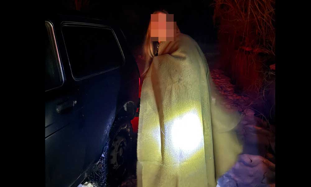Magára hagyták a barátai egy 21 éves nőt barátai tokodi dűlőkön, rendőrök mentették meg az életét