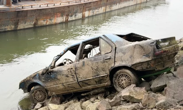 A Duna fenekén találták meg a 11 éve eltűnt férfi holttestét, autójával együtt húzták ki a partra