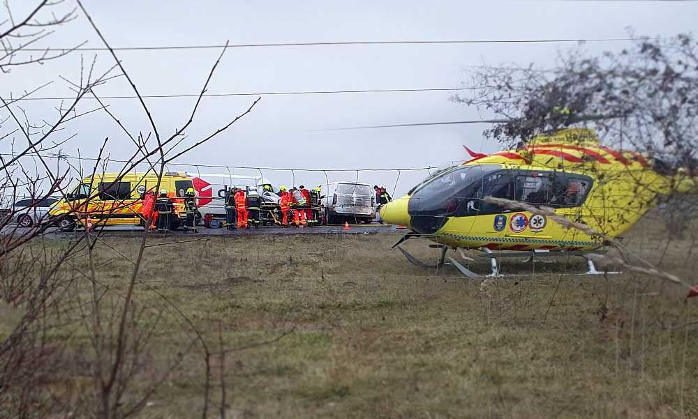 Két baleset is történt az M1-es autópályán: 1 ember meghalt, többen megsérültek