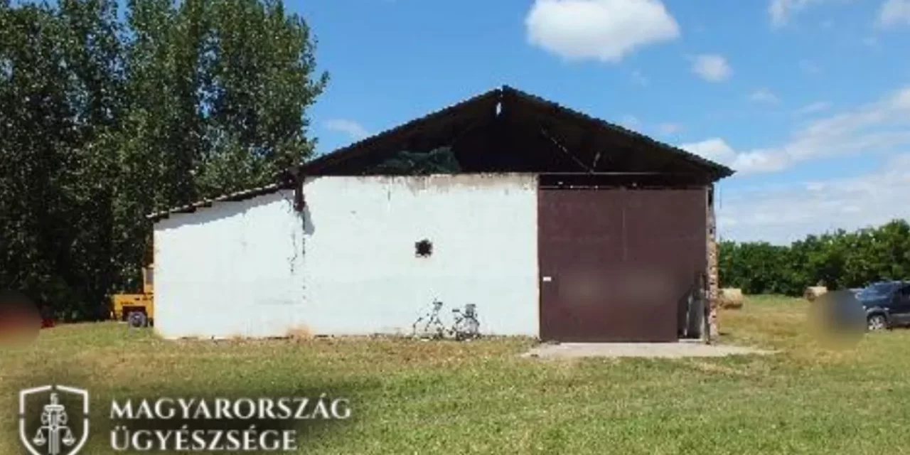 Lezuhant a tetőről és meghalt egy munkás Heves megyében