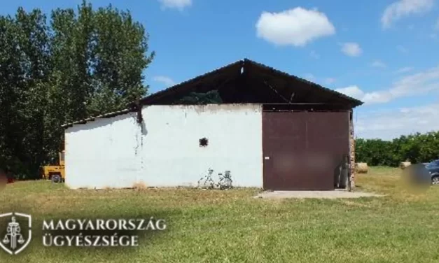 Lezuhant a tetőről és meghalt egy munkás Heves megyében