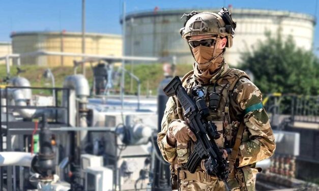 A kampánnyal együtt véget ért az ukránveszély: visszavonja Orbán Viktor a fegyveres katonákat Paksról és Százhalombattáról