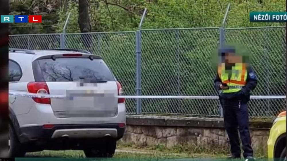 Féregnek és kutyának szólították nevelőszülei azt a 2 éves kisfiút, akinek holttestét nevelőanyja autójában találták meg