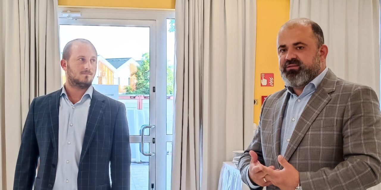 Házi őrizetbe került Halásztelek polgármestere, akinek édesanyját munkavégzés nélkül foglalkoztatta Bóna Zoltán, fideszes képviselő