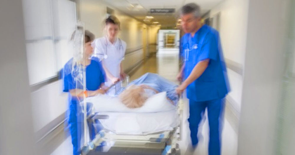 Fogműtétje közben esett kómába a kétgyermekes apa: háromszor élesztették újra, lebénult az egyik oldala