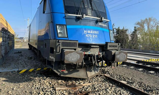 MÁV: kisiklott egy mozdony Budapesten, a soroksári állomáson