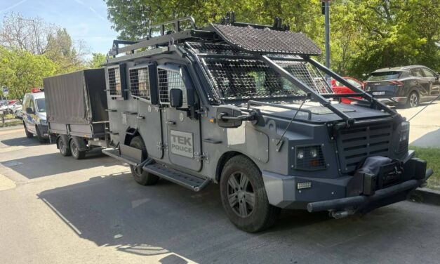 TEK-es akció Budapesten: túszul ejtette barátnőjét egy férfi, kommandósok vonultak ki a helyszínre