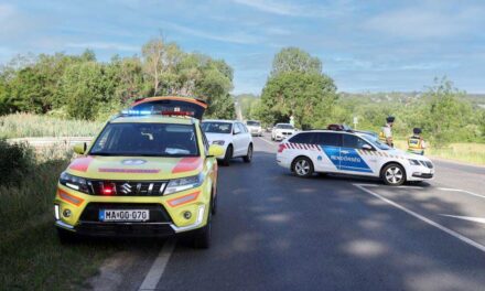 Halálos buszbaleset Pécsen: a gyerekeket szállító busz sofőrje már indulás előtt többször rosszul lett