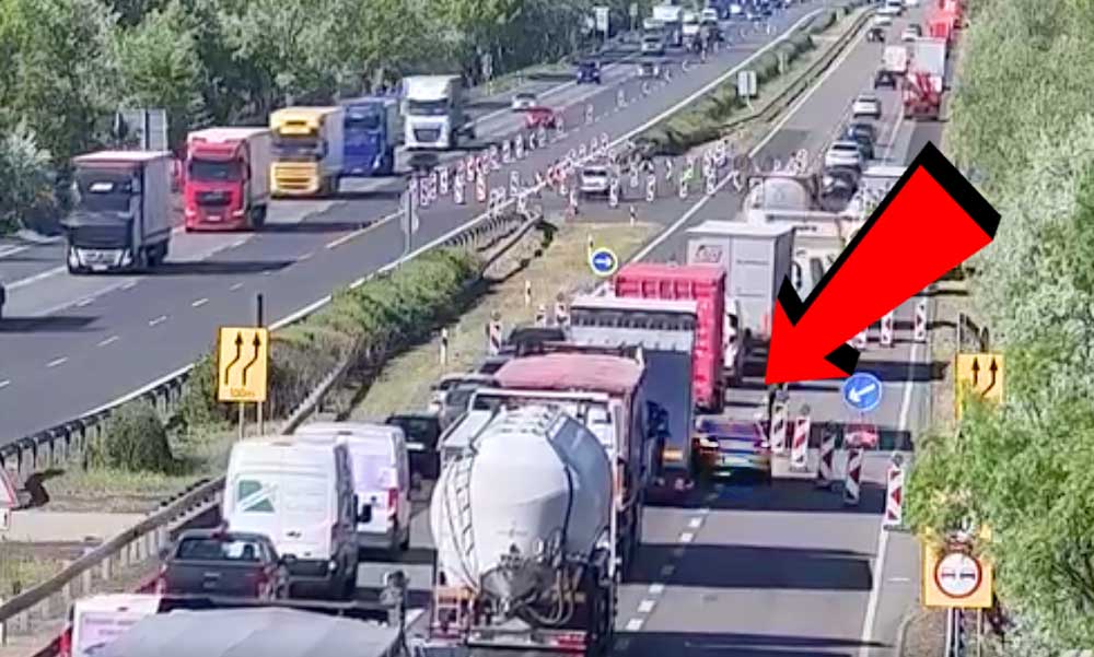 Bevasalta a kamion a pofátlan autóst az M7-esen: Centiken múlt a tömegszerencsétlenség a terelésnél – VIDEÓ