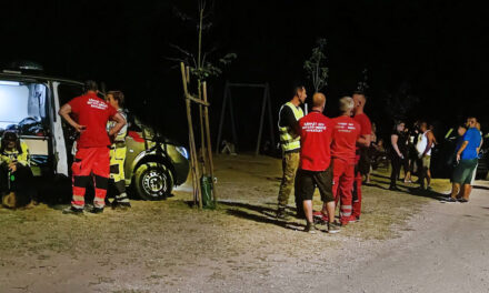 Egy tóban találtak rá az 5 éves autista kisfiú holttestére Szigetszentmiklóson: egyelőre rejtély, hogyan szökhetett meg otthonról a gyermek