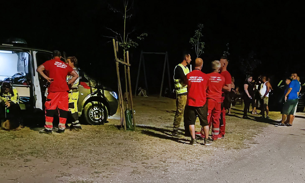 Egy tóban találtak rá az 5 éves autista kisfiú holttestére Szigetszentmiklóson: egyelőre rejtély, hogyan szökhetett meg otthonról a gyermek