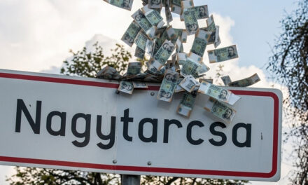 Milliós pénzeső hullott a nagytarcsai Fidesz-jelöltre: A gyerekbántalmazás-ügybe keveredett férfi egyesülete is kapott az NKA-fekete pénzekből