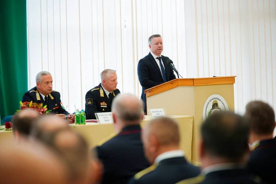 Egy héte nevezte ki, de már le is váltotta Pósfai Gábor belügyminiszter a Bács-Kiskun vármegyei rendőrkapitányt