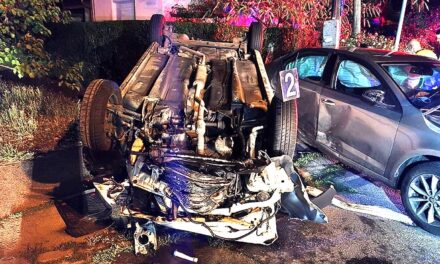 Horrorbaleset Pesterzsébeten: Nem ússza meg a börtönt a 20 éves bedrogozott sofőr, szörnyethalt az utasa a felborult autóban