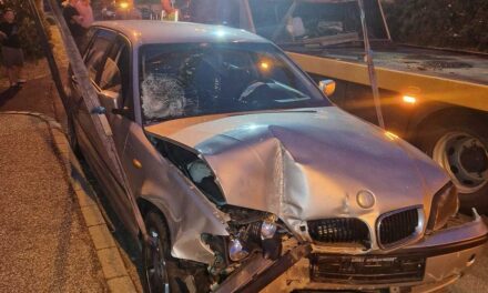 Tragédia Mogyoródon: buszmegállóba csapódott egy ámokfuó BMW-s,  életveszélyesen megsérült a 13 éves gyerek