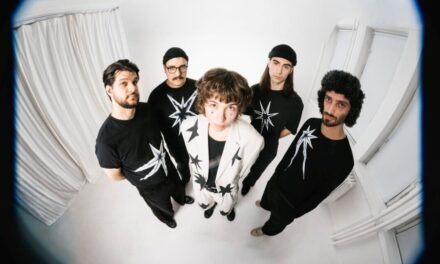 „Huszonöt percig voltam a szívhalál állapotában” – koncert közben élesztették újra a Loophia énekesnőjét