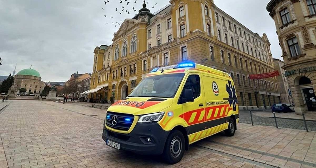 Ájulásig vertek egy ittas férfit a mentősök Pécsen, vádat emeltek az ápolók ellen