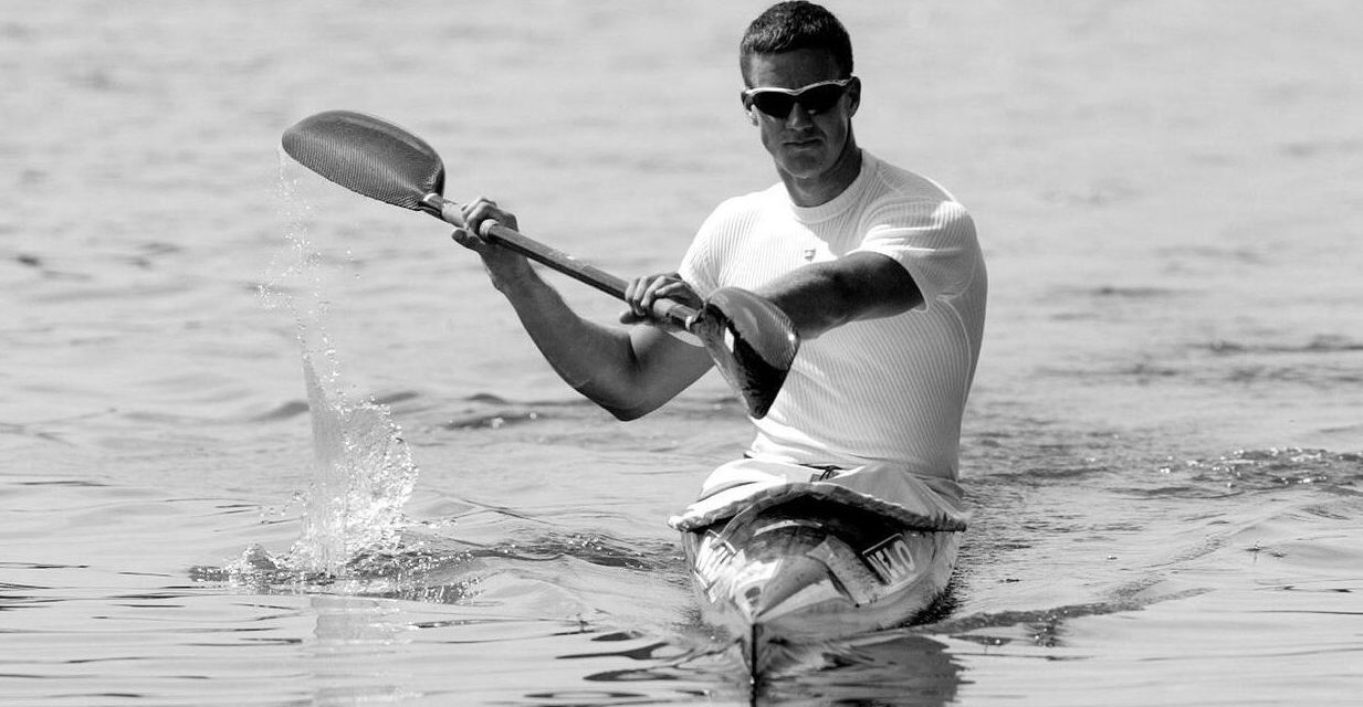 Elhunyt Boros Gergely világ – és Európa-bajnok kajakozó, a sportoló Pakson, egy munkahelyi balesetben halt meg