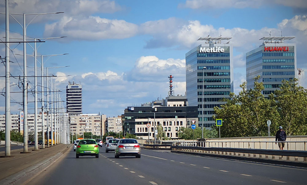 Brutális sebességgel, 70 helyett 134 kilométer/h-val száguldozott át az Árpád hídon egy őrült – lefülelték a rendőrök