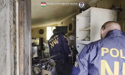 Egy dunakeszi családi házban üzemeltette a droglabort, lecsaptak a nyomozók a dunakeszi férfira – videó a cikkben