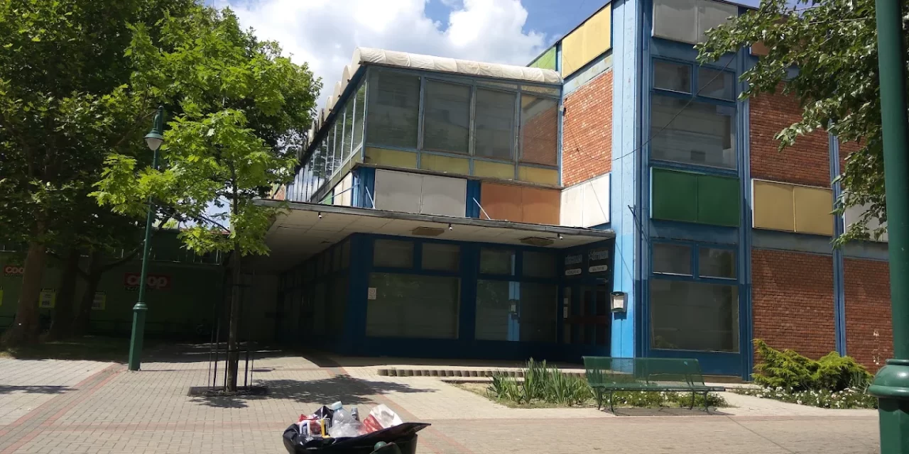 Kínai vendégmunkások elszállásolására használhatják az egyik szegedi éttermet: emeletes vaságyakat találtak a hatóságok