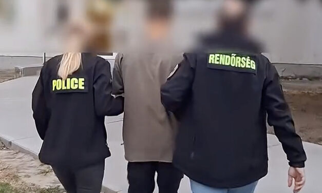 Lövöldözés Debrecenben: gyalogosokra célzott egy férfi, két járókelő megsérült