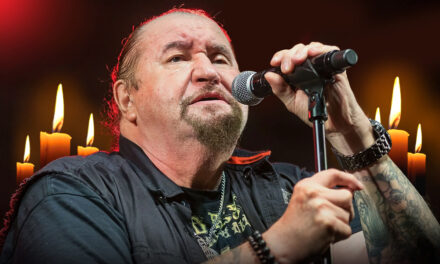 Egy sikeres orvosi beavatkozás után, hirtelen szívleállásban halt meg Deák Bill Gyula
