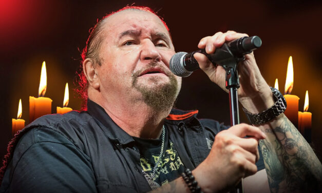 Egy sikeres orvosi beavatkozás után, hirtelen szívleállásban halt meg Deák Bill Gyula