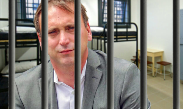 Levegőre sem engedték ki a börtönben Őrsi Gergely polgármesterét, közben Magyarország 2. leggazdagabb emberét is meggyanúsították az óbudai korrupciós ügyben