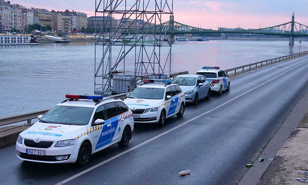 A Dunába ugrott az őt üldöző rendőrök elől a jogsi nélkül vezető férfi
