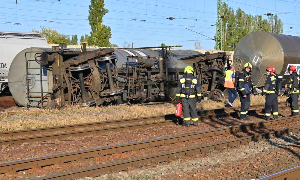 Kisiklott egy petróleumot szállító tehervonat Rákoson, órákra megbénult a vasúti forgalom a főváros keleti kapujában