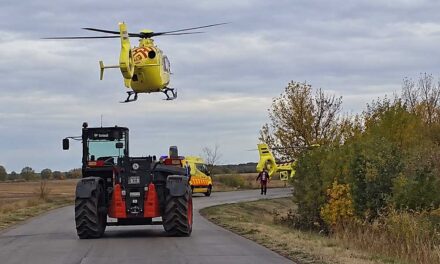 Súlyos baleset Hajósnál: egy BMW és egy Daewoo Matiz ütközött, a helyszínre több mentőhelikopter is érkezett